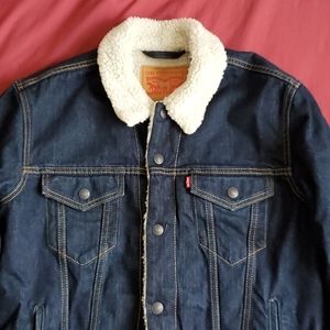 Levi's sherpa lined trucker jacket